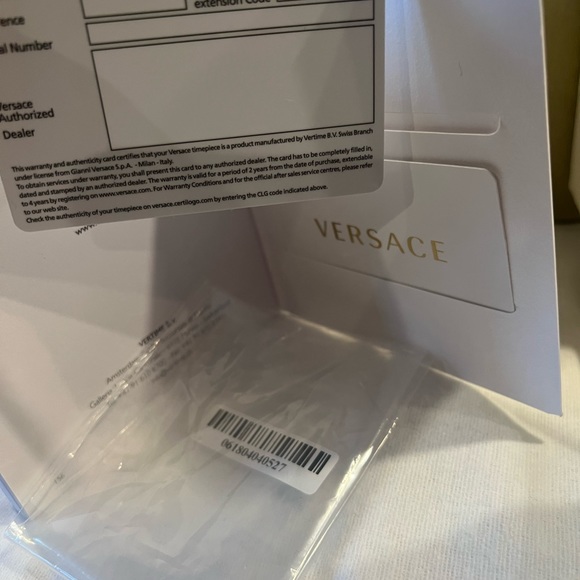 Authentic Versace watch - Picture 2 of 13